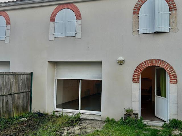 Maison vente à La Rochelle, Croix-chapeau