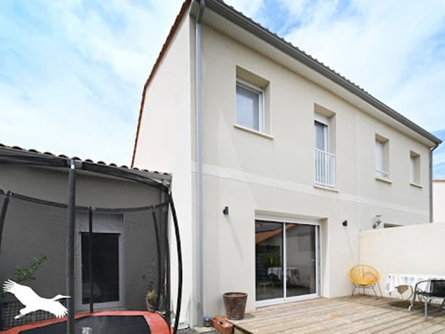 Maison vente à Angoulême, La Couronne