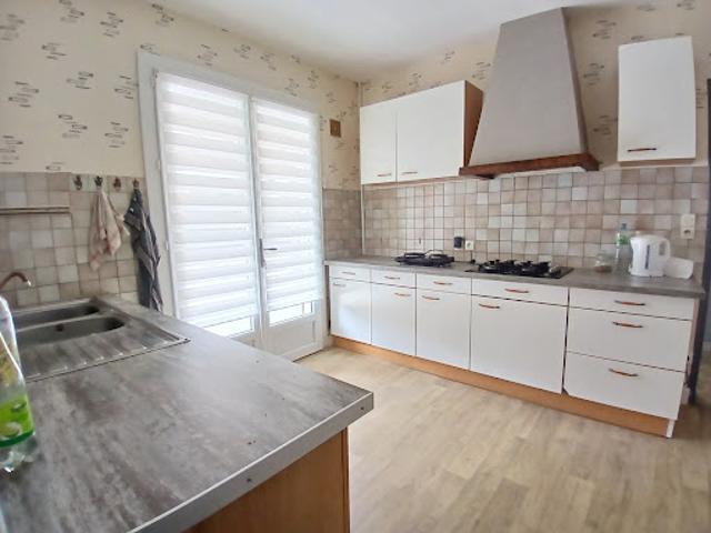 Maison vente à Confolens, Tessonnière