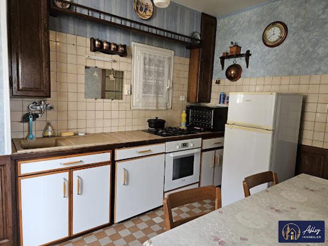 Maison vente à Mauriac, Champs-sur-tarentaine-marchal