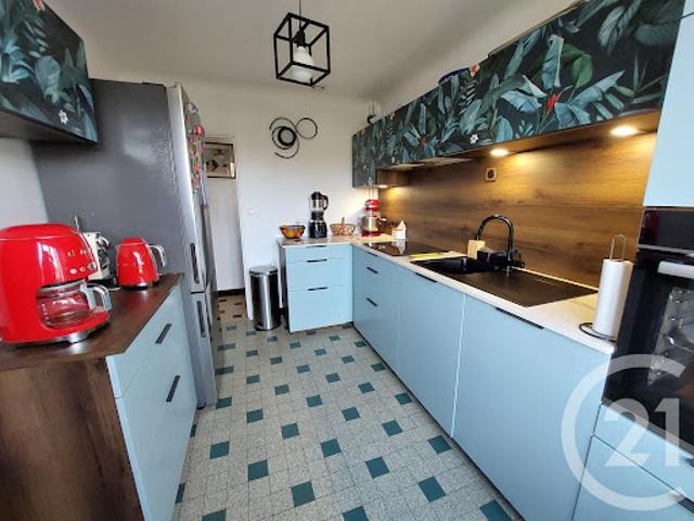 Maison vente à Saint-Amand-Montrond, Chezal-benoît