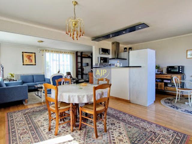 Maison vente à Lotissement Pointe à Pître, La Bruffière