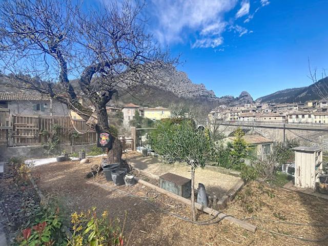 Maison vente à Castellane, Entrevaux