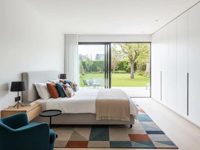 Maison vente à Versailles, Plaisir
