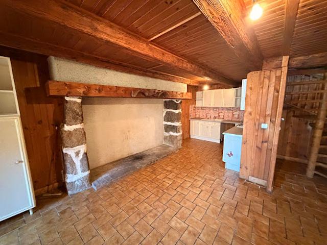 Maison vente à Saint-Bonnet-de-Condat, Cantal