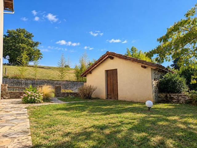 Maison vente à Saint-Étienne-de-Maurs, Cantal