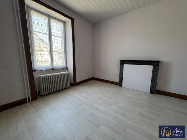 Maison vente à Mauriac, Ydes