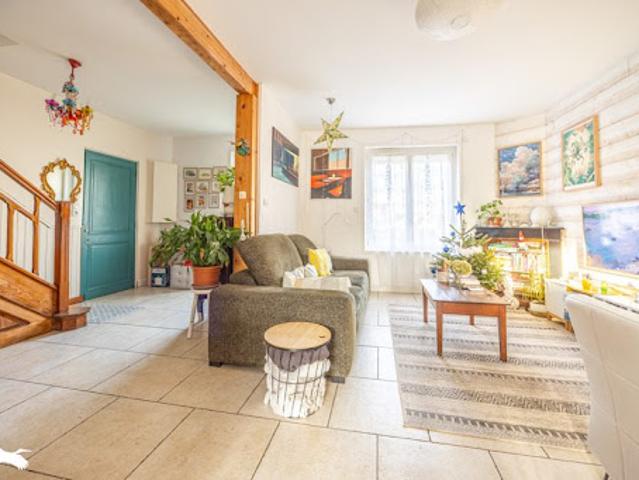 Maison vente à La Rochelle, Croix-chapeau
