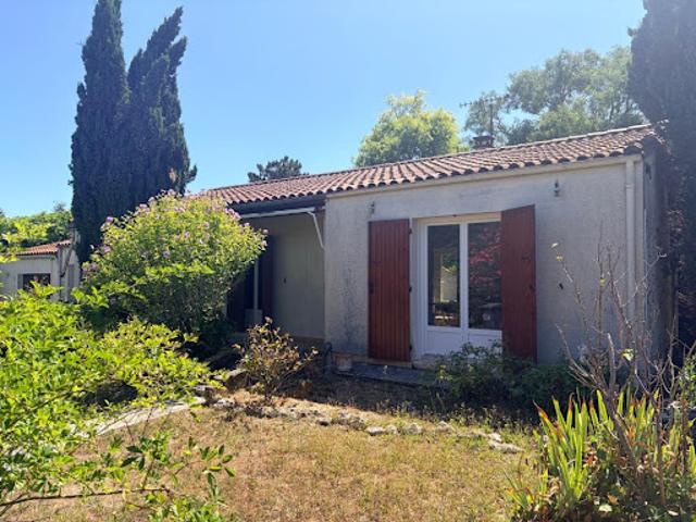 Maison vente à Saintes, Médis