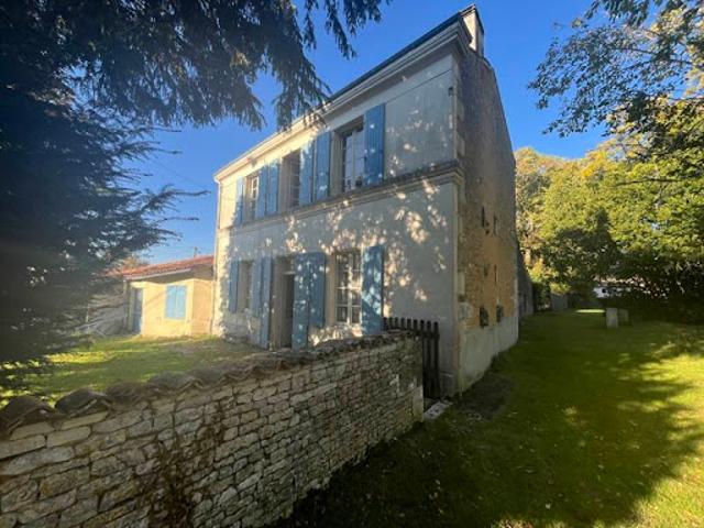 Maison vente à Saint-Jean-d'Angély, Asnières-la-giraud