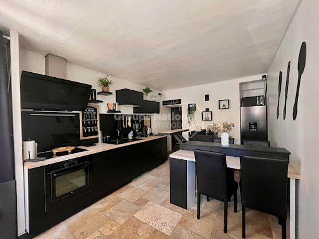 Maison vente à Arles, Cabannes
