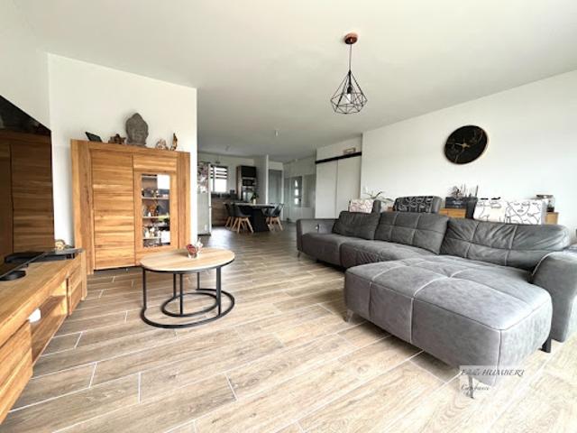 Maison vente à La Rochelle, Croix-chapeau
