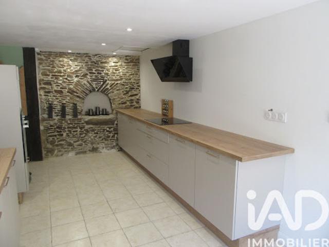 Maison vente à Parthenay, Le Retail