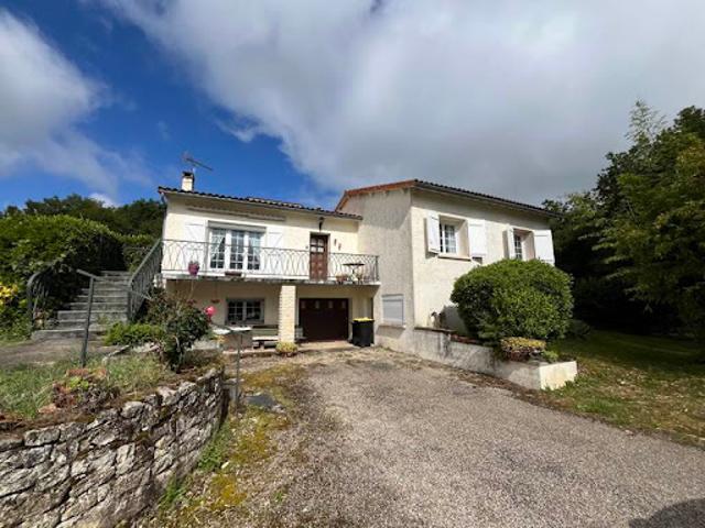 Maison vente à Confolens, Lichères
