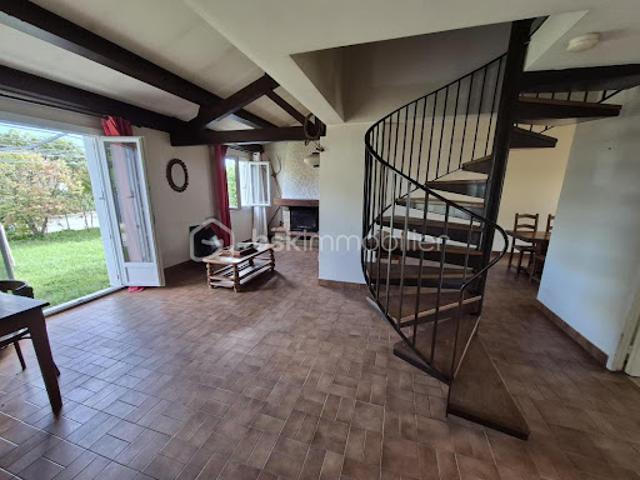 Maison vente à Les Granges, Saint-Privat