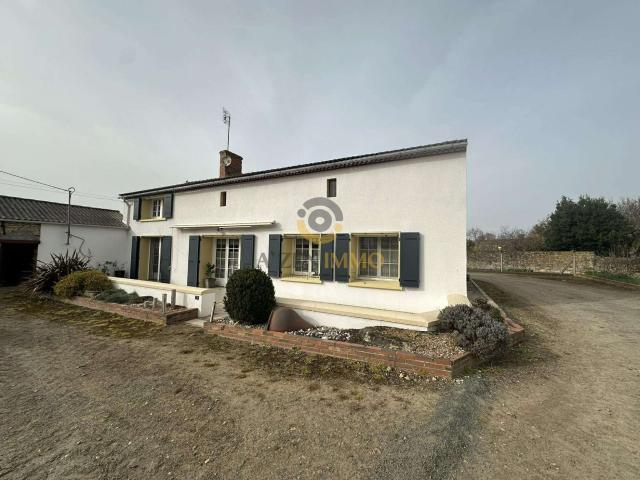 Maison vente à Parthenay, Airvault