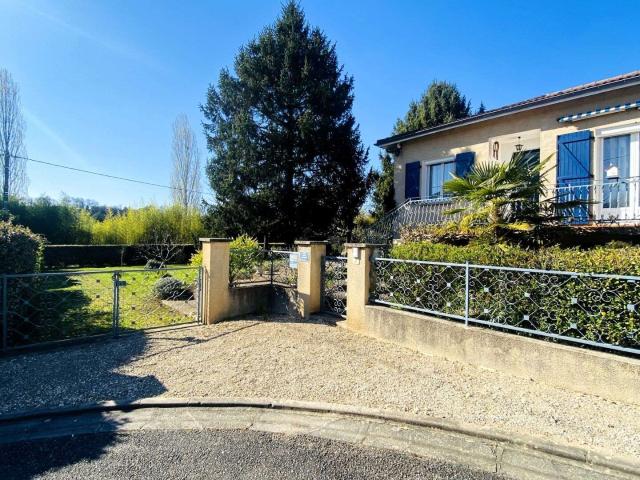 Maison vente à Anglars-Juillac, Lot