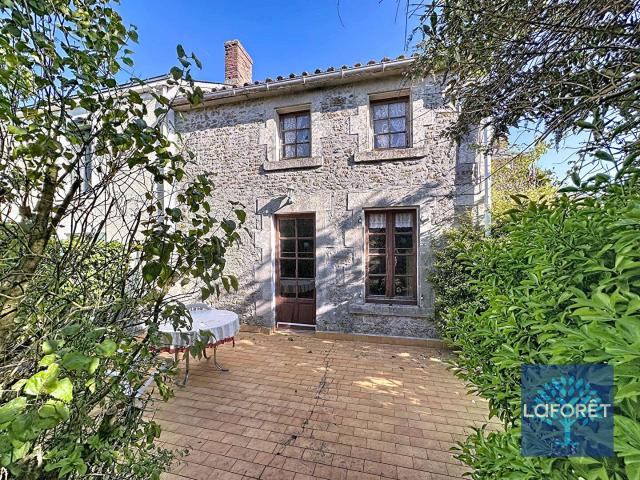 Maison vente à Fontenay-le-Comte, Bazoges-en-pareds