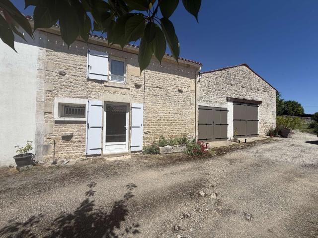 Maison vente à Fontenay-le-Comte, Benet