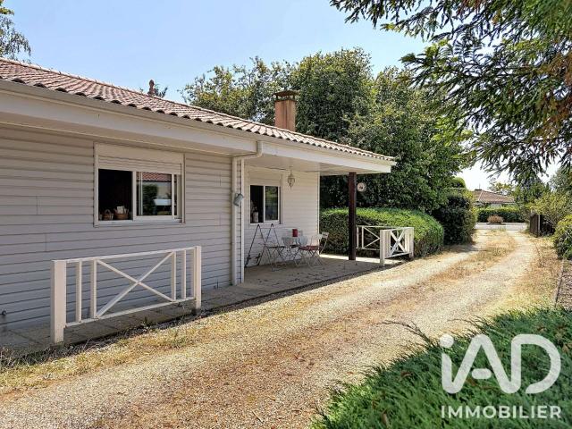 Maison vente à Bussac-Forêt, Charente-Maritime