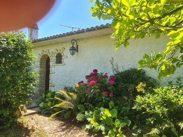 Maison vente à Saintes, Chaniers
