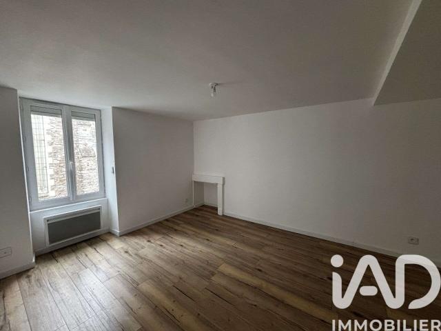 Maison vente à Angers, Étriché