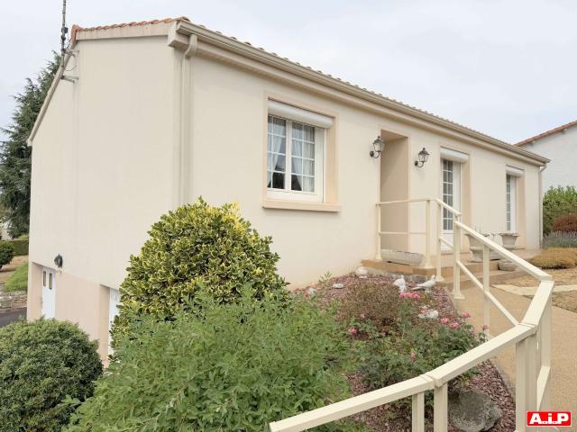Maison vente à Fontenay-le-Comte, La Tardière