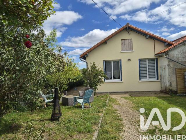 Maison vente à Niort, Mellé