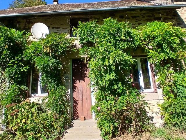 Maison vente à Nontron, Mialet
