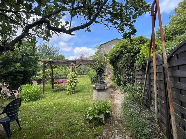 Maison vente à Fontenay-le-Comte, Pissotte