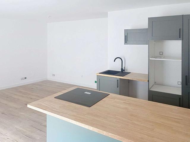 Maison vente à Angers, Tiercé