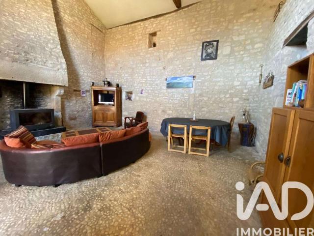 Maison vente à Confolens, Ventouse