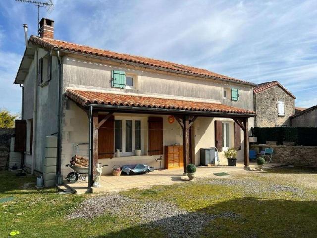 Maison vente à Confolens, Villefagnan