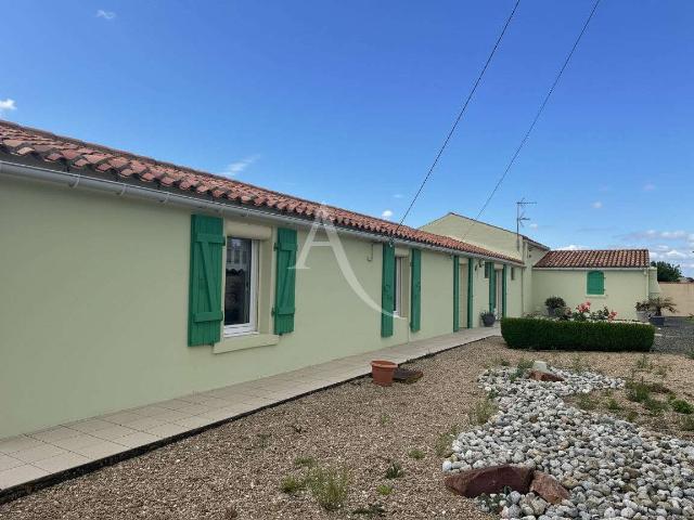 Maison vente à Fontenay-le-Comte, Vix