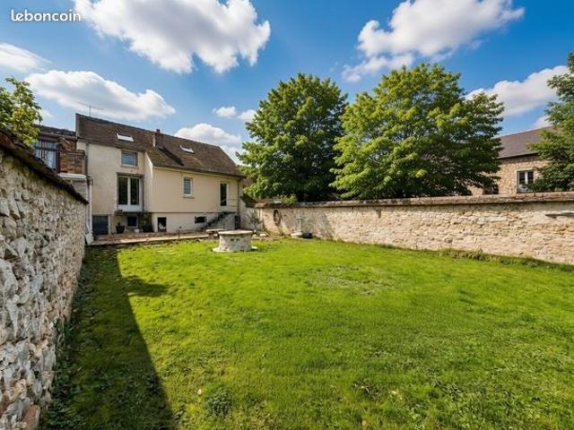 Maison vente à Fontainebleau, Montcourt-fromonville