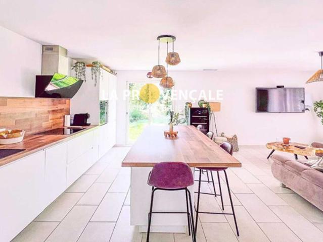 Maison vente à Aix-en-Provence, Gréasque