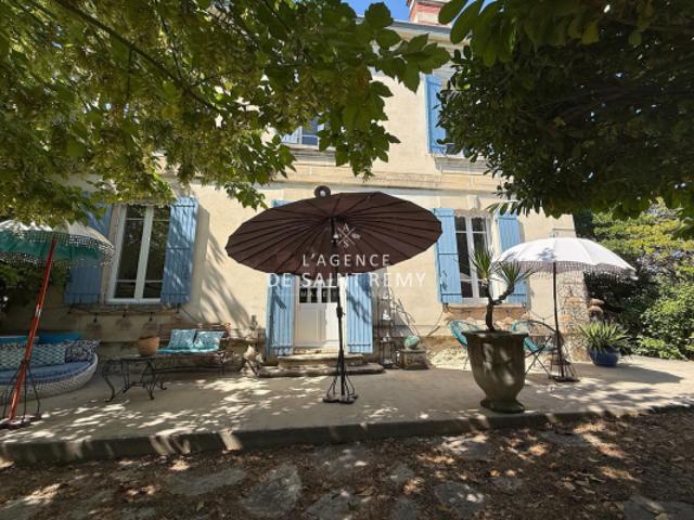 Maison vente à Arles, Cabannes