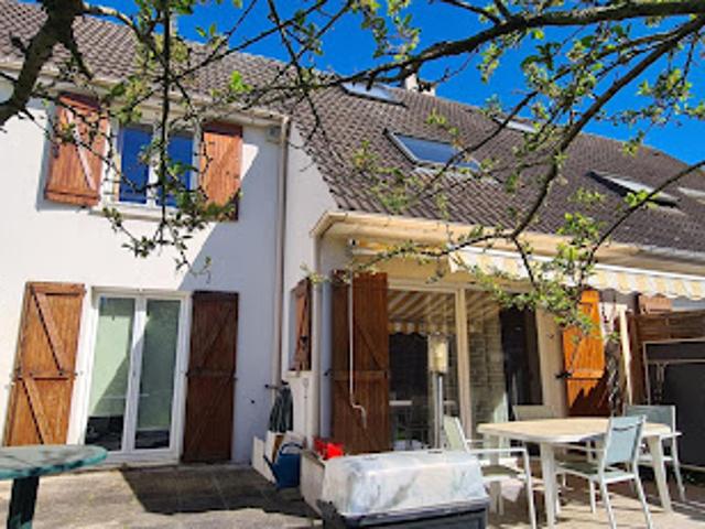Maison vente à Évry, Petit-bourg