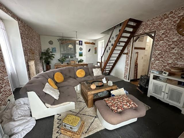 Maison vente à Périgueux, Coutures