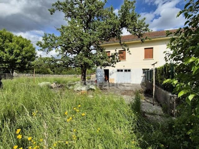 Maison vente à Lons-le-Saunier, Vescles