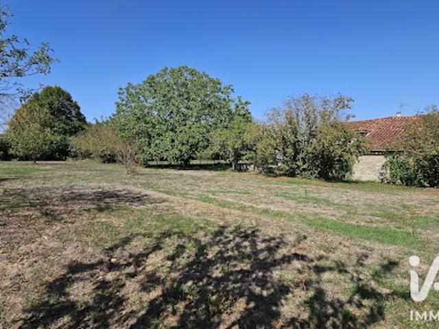 Maison vente à Charmé, Charente