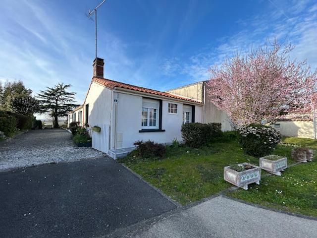 Maison vente à Fontenay-le-Comte, Chasnais