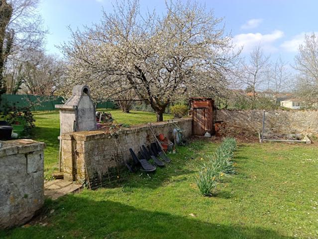 Maison vente à La Rochefoucauld, La Rochefoucauld-en-Angoumois
