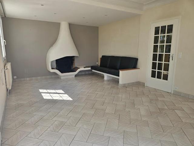 Maison vente à Saintes, Médis