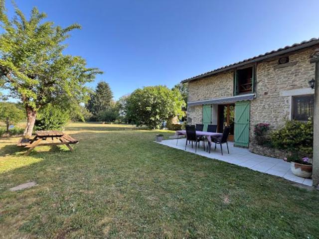 Maison vente à Rochechouart, Saint-junien