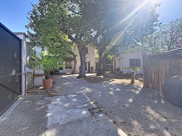 Maison vente à Villeneuve-lès-Avignon, Gard