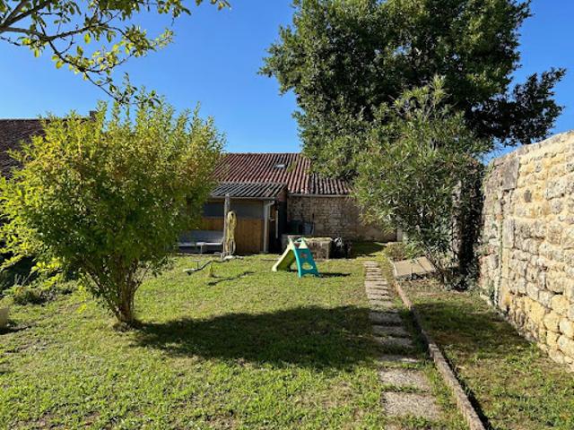 Maison vente à Saint-Jean-d'Angély, Saint-savinien