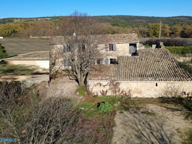 Maison vente à Apt, Murs