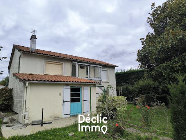 Maison vente à Saint-Léger-de-la-Martinière, Melle