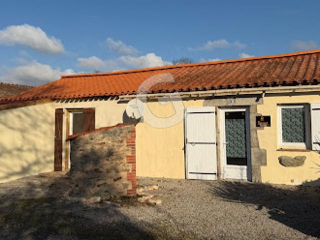 Maison vente à Saint-avaugourd-des-landes, La Roussière